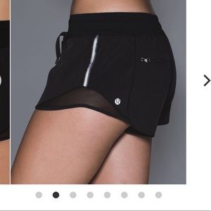 Lululemon hotty hot shorts 2.5”